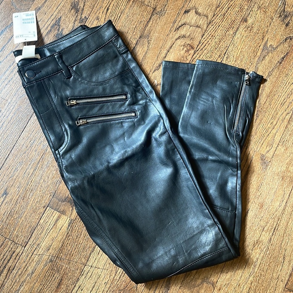 H&M Faux leather biker pants with zipper details Size 10